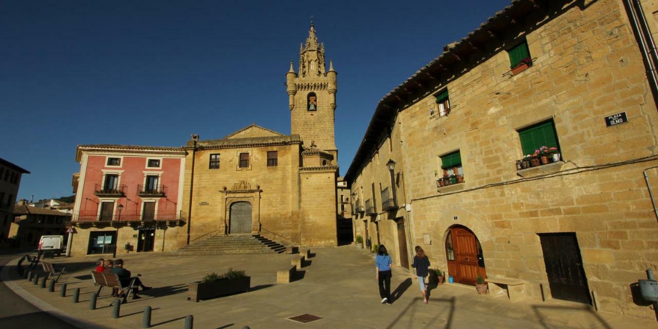 Posada De Uncastillo Buitenkant foto