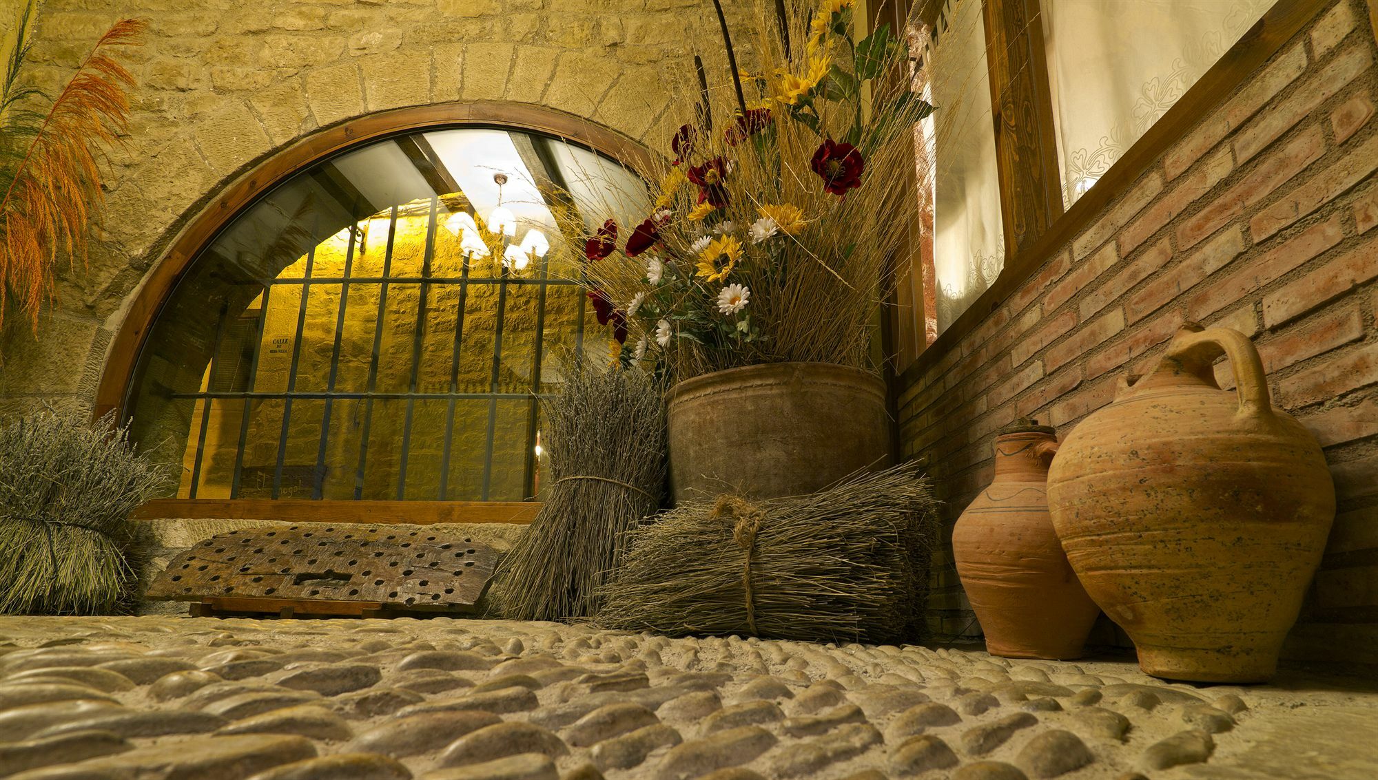 Posada De Uncastillo Buitenkant foto